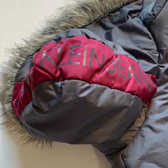 Calvin Klein Jeans, girls size 14, Gray and fuchsia, Hooded Jacket - Picture 9 of 10